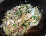 Foto del paso 8 de la receta: Pollo en salsa de cebollas y cebollitas moradas