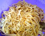 Foto langkah ke 2 dari resep 79. Mie goreng Baso Sosis🍝.