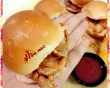 A picture of step 1 of Mini ZINGER BURGER.     CHICKEN ZINGER.