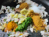 આલુ મટર પરાઠા (Aloo Matar Paratha Recipe In Gujarati)