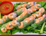 A picture of step 19 of Vietnamese rice pepper rolls with prawns and pork.