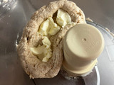 Pane con noci, uvetta e fichi