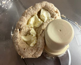 Foto del passaggio 3 della ricetta Pane con noci, uvetta e fichi