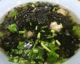 รูปขั้นตอนการทำที่ 5 ของ แกงจืดสาหร่ายหมูสับ
