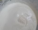 A picture of step 6 of Mango glaze cake.