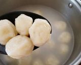 A picture of step 9 of Chewy potato ball.
