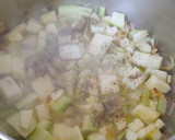 Foto del paso 4 de la receta: Albóndigas de pollo en salsa de calabacín
