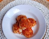 Foto langkah ke 4 dari resep Nasi Kepal Abon Instan.