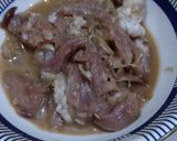 รูปขั้นตอนการทำที่ 5 ของ หมูทอดพริกน้ำปลา