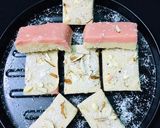 सूजी की बर्फी (suji ki barfi recipe in Hindi) रेसिपी चरण 4 फोटो