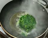 A picture of step 3 of Restaurant style methi matar malai.