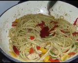 A picture of step 3 of Kung pao noodles.