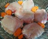 Foto del paso 2 de la receta: Contramuslos de pollo y setas en salsa