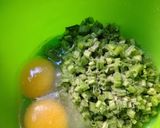 Foto del paso 2 de la receta: Buñuelos de cabos de espinaca