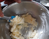 A picture of step 4 of Round shape cookies.