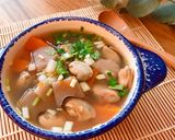 Hình bước làm 2 của món Canh Khoai Môn Bí Đỏ Nấu Trai Đen (Vẹm)