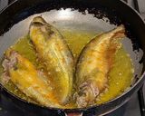A picture of step 2 of Methi Pabda.