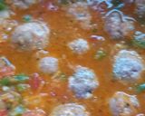 Foto del paso 3 de la receta: Tuco con mini albóndigas para pasta, polenta o arroz