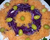صورة لخطوة 1 من وصفة سلطة الجزر والكرنب البنفسجي 🥗