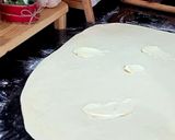 صورة لخطوة 4 من وصفة سينامون رولز