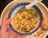 Foto langkah ke 4 dari resep MPASI butter cheese fried rice with beef, scrambled egg and frozen veggies.
