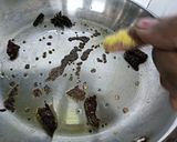 A picture of step 2 of Spicy Pear Chutney.