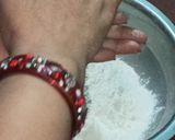 हींग नमक पारे (Hing Namakpare recipe in Hindi) रेसिपी चरण 1 फोटो