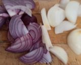 Gyors Reggeli 🧅🧄🥚🫑🌶️🥗lilaHagymás 🧄🧅🥚Tükör tojás szafalédival 🍣🥙 recept fázis 3 fotója