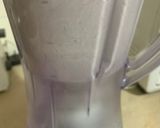 A picture of step 2 of Oreo Shake.