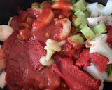 A picture of step 4 of Three bean slow cooker chilli.