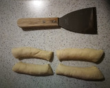 Foto del paso 13 de la receta: Dumplings caseros rellenos de ternera, bacon y cebolleta 🥟