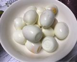 Hình bước làm 2 của món Trứng gà ngâm tương