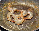 Foto del paso 3 de la receta: Suquet de rape con langostinos sepia y almejas