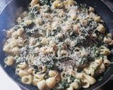 Foto del paso 6 de la receta: Pasta con crema de espinacas y nueces🌱