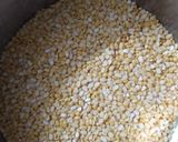 પીળી મગ ની દાળ નો શીરો (Yellow Moong Dal Sheera Recipe In Gujarati) રેસીપી સ્ટેપ1ફોટો