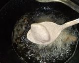 A picture of step 4 of Kuttu ke aate ke pakode.