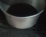 A picture of step 4 of Bourbon biscuits cake.