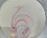 Foto langkah ke 5 dari resep Dessert Box Strawberry Cream.