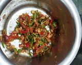 A picture of step 4 of Green garlic chutney.