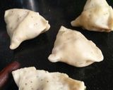 A picture of step 4 of Hot Samosa.