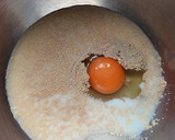 Foto del paso 1 de la receta: Pan de leche y pasas de uva