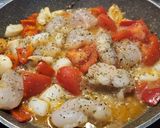 Foto del paso 4 de la receta: Cazuelita marinera con garbanzos