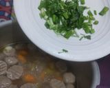 Foto langkah ke 7 dari resep Sup ayam bakso bening.