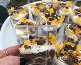 Foto del paso 6 de la receta: Postre de crema, durazno y dulce de leche
