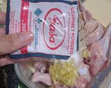 Foto langkah ke 1 dari resep Ayam Goreng Bawang Putih Khas Batam.