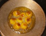 Foto langkah ke 5 dari resep Bola Bola ubi (isi gula aren).