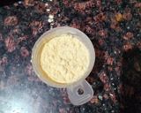 A picture of step 2 of Mango pudding with strawberry crush.