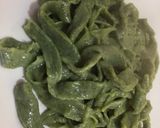 Foto del paso 4 de la receta: Fideos caseros de acelga