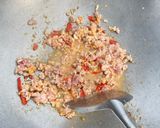รูปขั้นตอนการทำที่ 2 ของ ผัดมะเขือยาวใส่หมูสับ