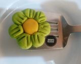A picture of step 4 of Flower Cookie.